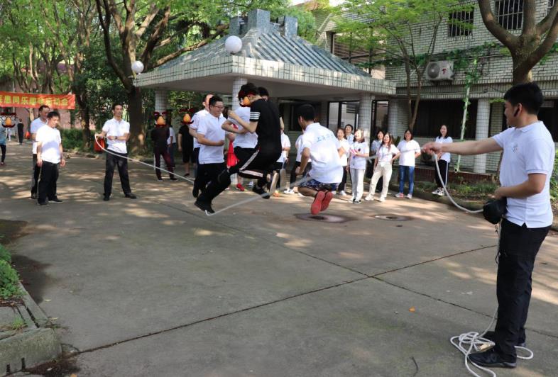 上海华佑医院举办第二届医患同乐趣味运动会